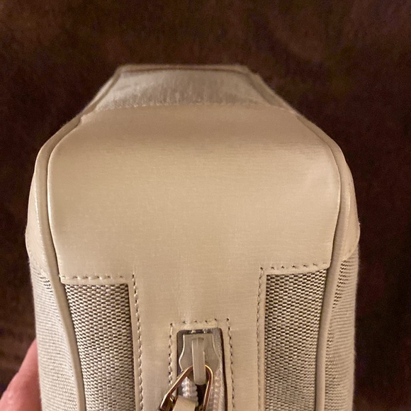 Gucci Logo Gray Top Handle Bag - Picture 9 of 12